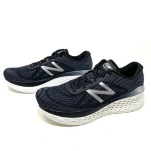 Men sports shoes